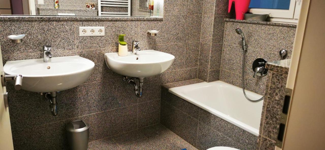 Tolle, Gemutliche, Voll Moblierte 3 Zimmer Wohnung. Баден-Баден Екстер'єр фото
